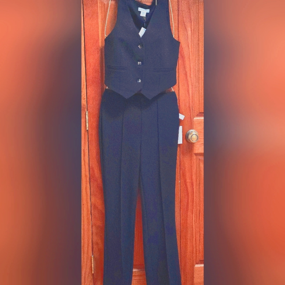 Vest and pants set